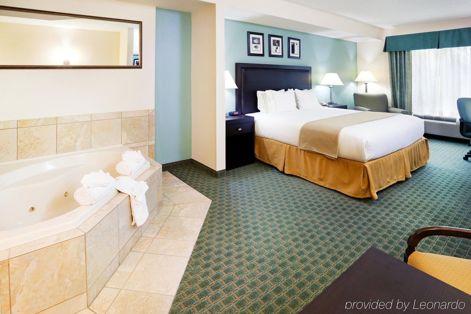Holiday Express & Lebanon-nashville Area By Ihg Hotel